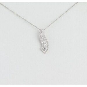 10k White Gold .10 Carat Diamond Necklace 18" Chain Sparkly Bright Journey